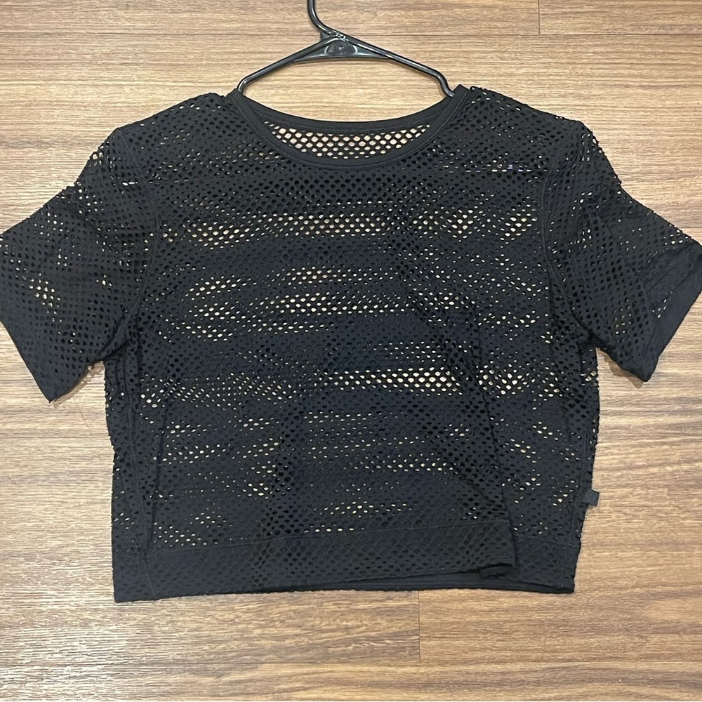Crop see through shirt from lululemon size 4